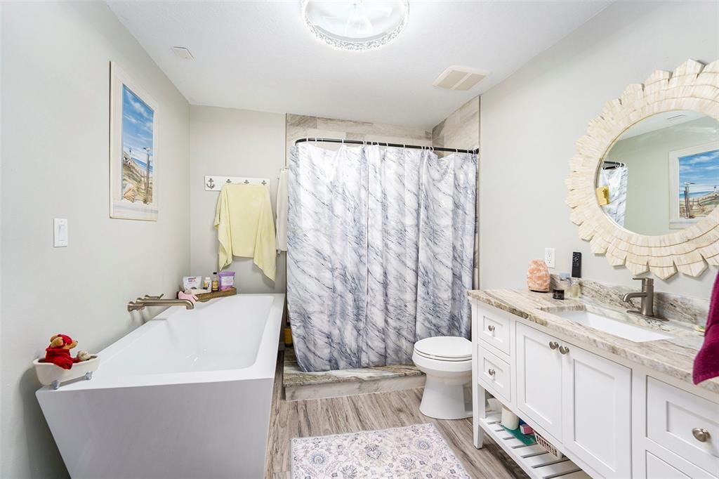 На продажу: $485,000 (3 спален, 2 ванн, 1812 Квадратных фут)