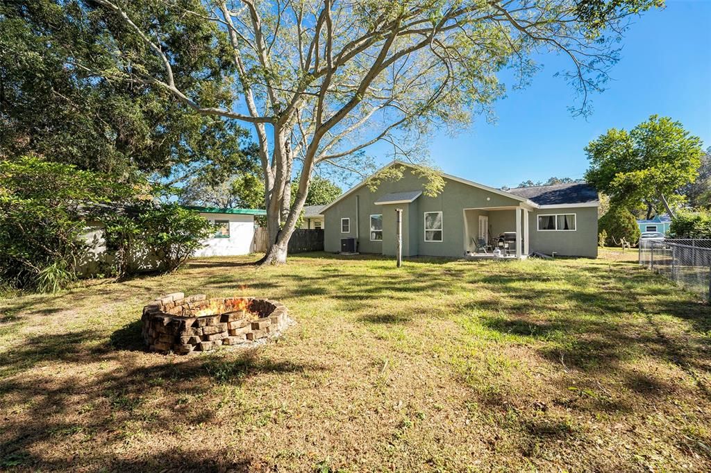 На продажу: $485,000 (3 спален, 2 ванн, 1812 Квадратных фут)