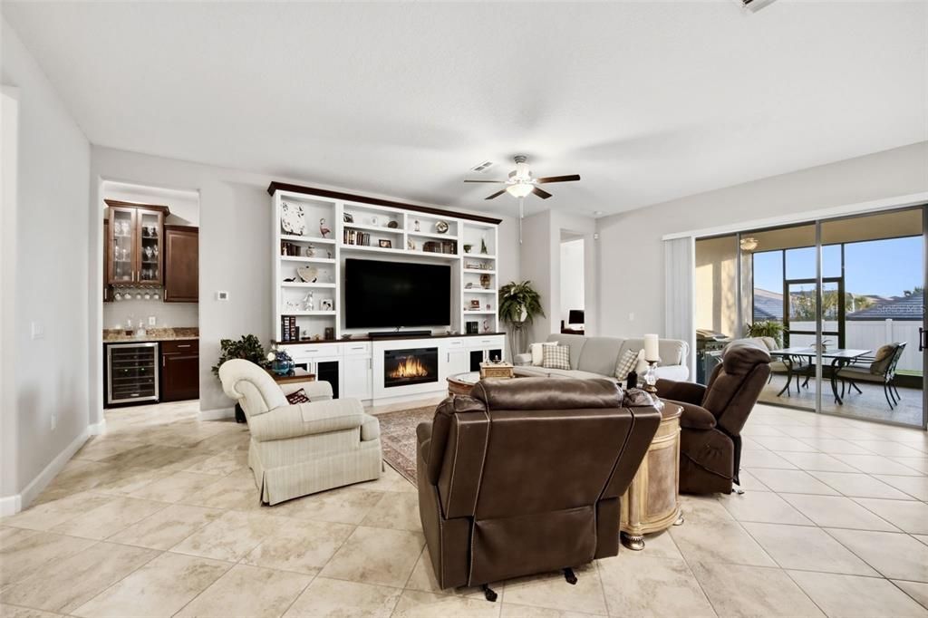 For Sale: $575,000 (3 beds, 2 baths, 2387 Square Feet)