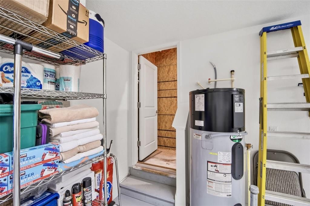 For Sale: $575,000 (3 beds, 2 baths, 2387 Square Feet)