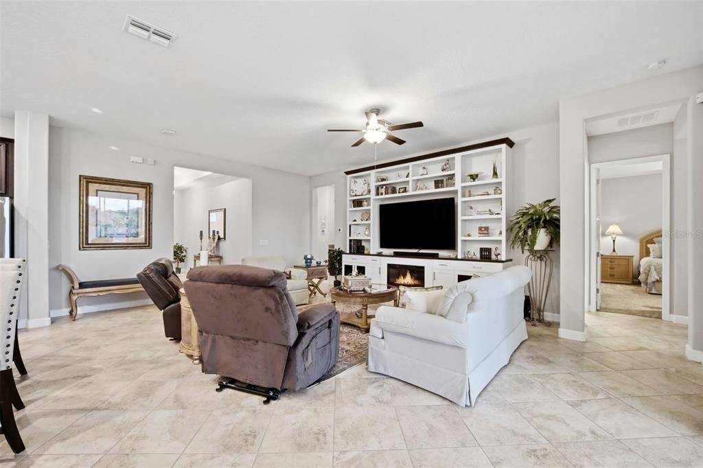 For Sale: $575,000 (3 beds, 2 baths, 2387 Square Feet)