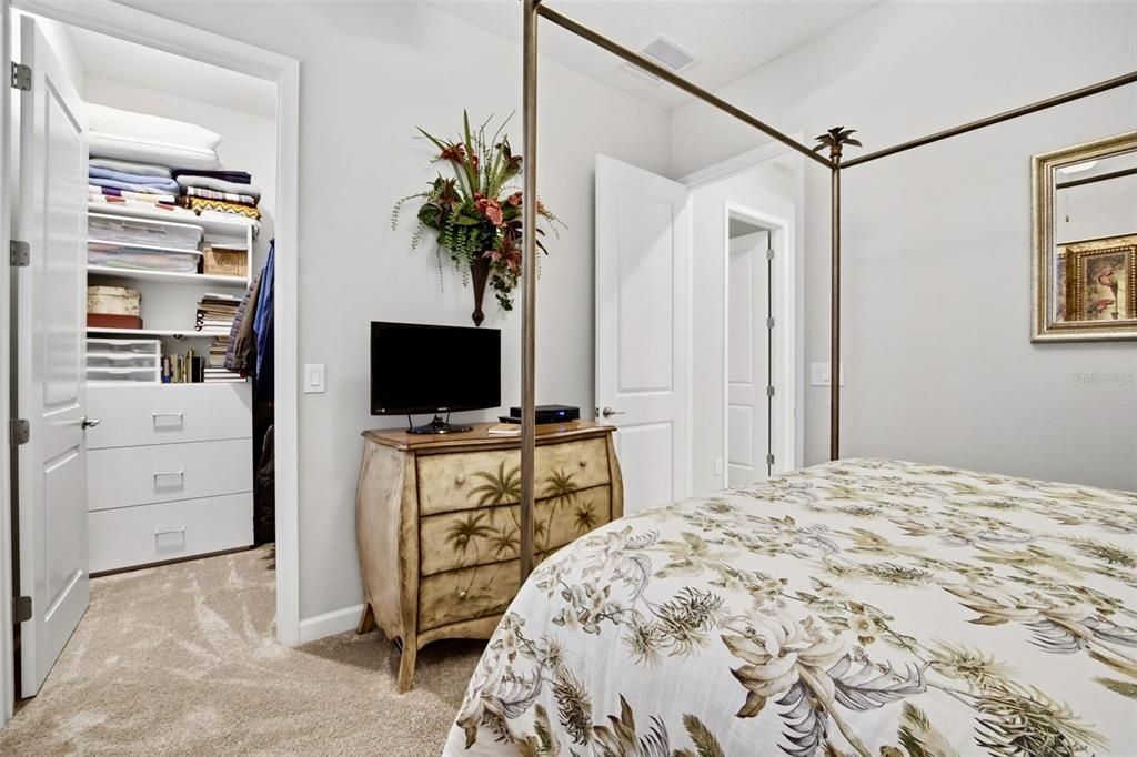 For Sale: $575,000 (3 beds, 2 baths, 2387 Square Feet)