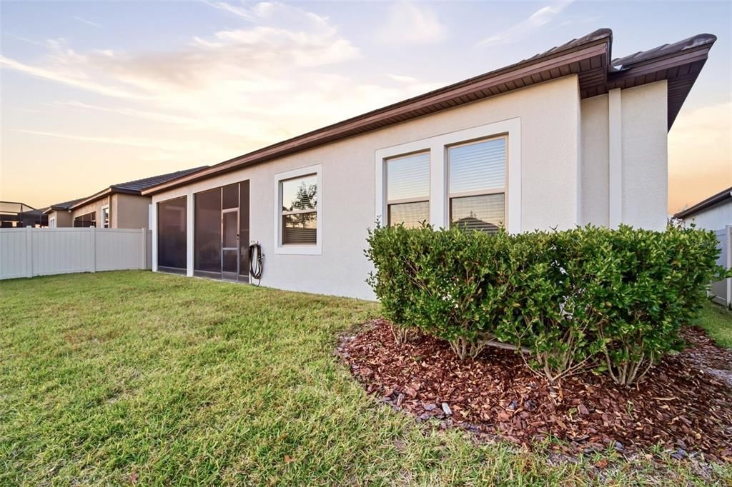 For Sale: $575,000 (3 beds, 2 baths, 2387 Square Feet)