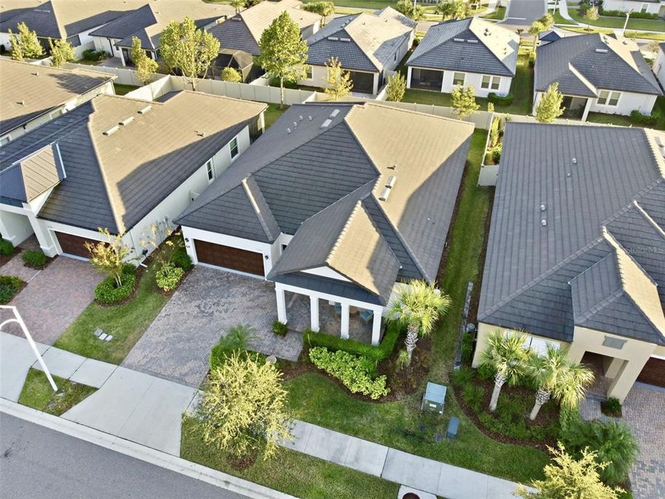 For Sale: $575,000 (3 beds, 2 baths, 2387 Square Feet)