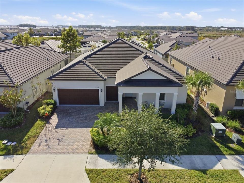 For Sale: $575,000 (3 beds, 2 baths, 2387 Square Feet)