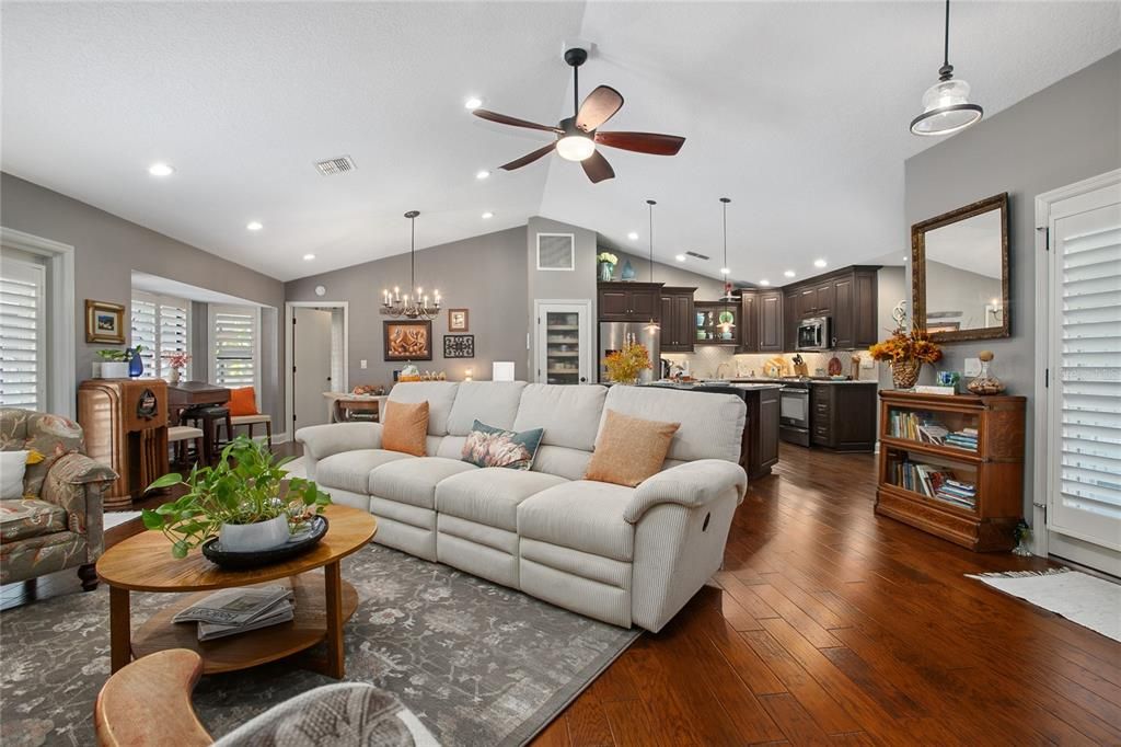 En Venta: $475,000 (3 camas, 2 baños, 1640 Pies cuadrados)