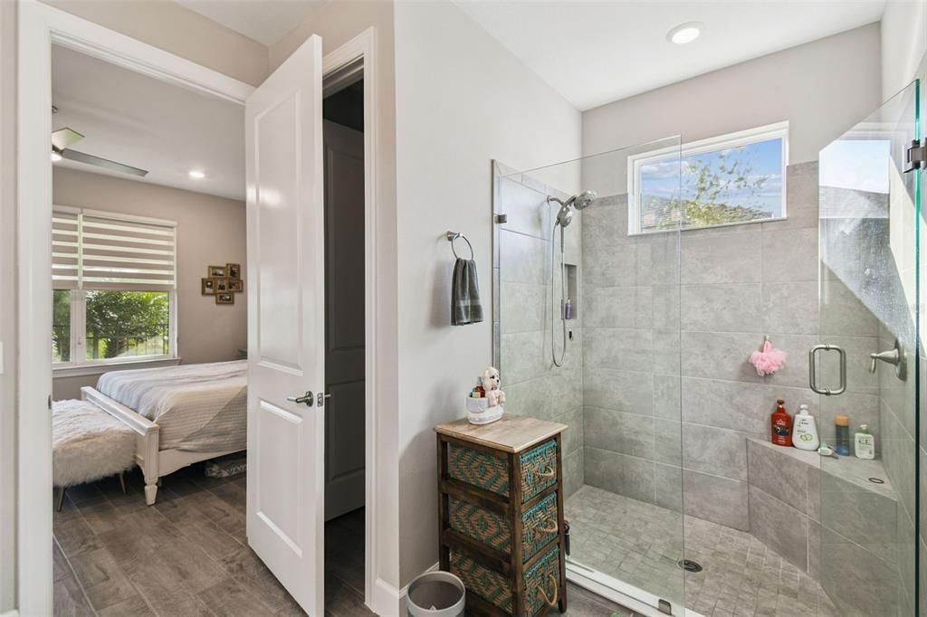 En Venta: $374,900 (3 camas, 2 baños, 1653 Pies cuadrados)