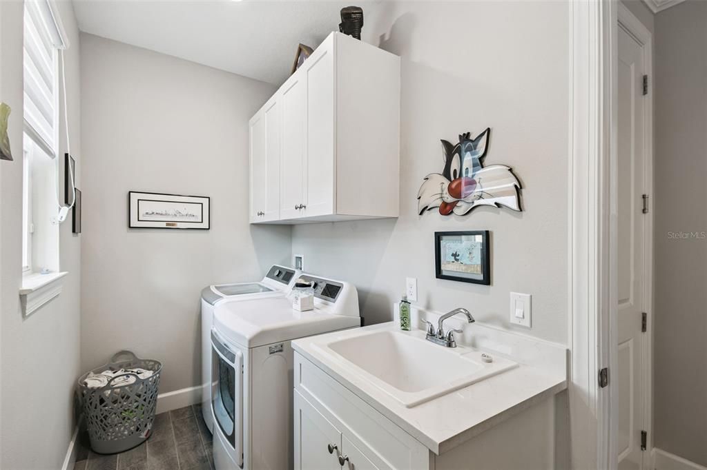 En Venta: $374,900 (3 camas, 2 baños, 1653 Pies cuadrados)