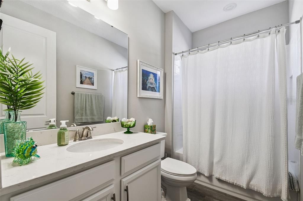 En Venta: $374,900 (3 camas, 2 baños, 1653 Pies cuadrados)