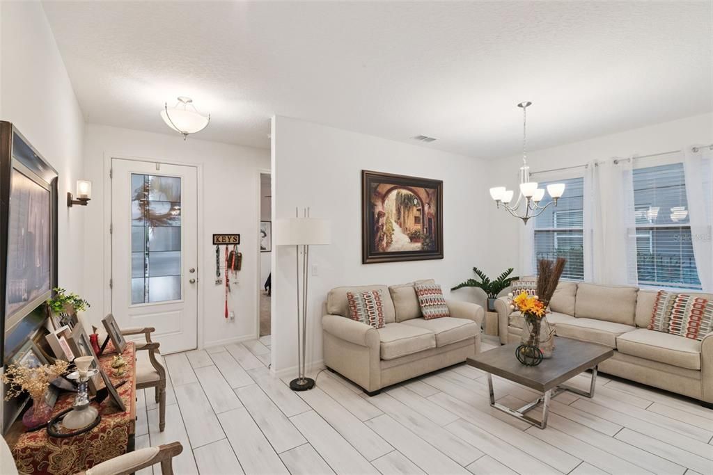 待售: $995,000 (5 贝兹, 4 浴室, 3602 平方英尺)