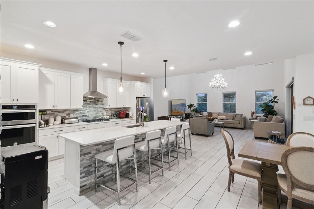 待售: $995,000 (5 贝兹, 4 浴室, 3602 平方英尺)