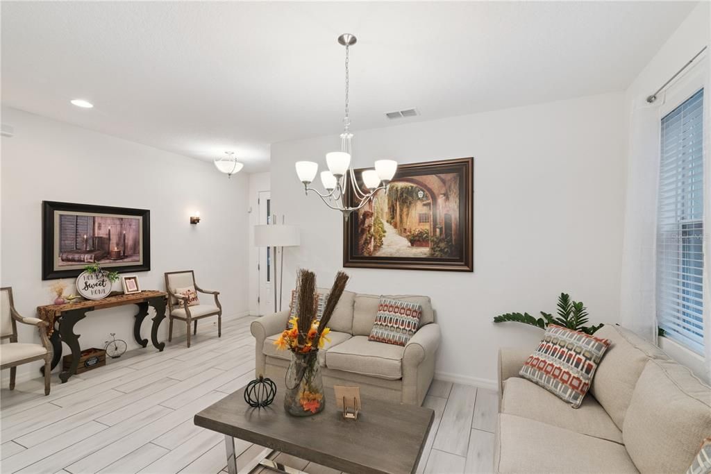 待售: $995,000 (5 贝兹, 4 浴室, 3602 平方英尺)