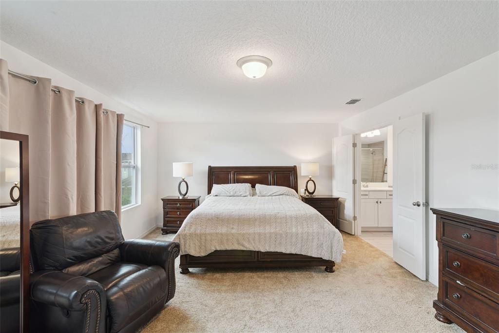 待售: $995,000 (5 贝兹, 4 浴室, 3602 平方英尺)