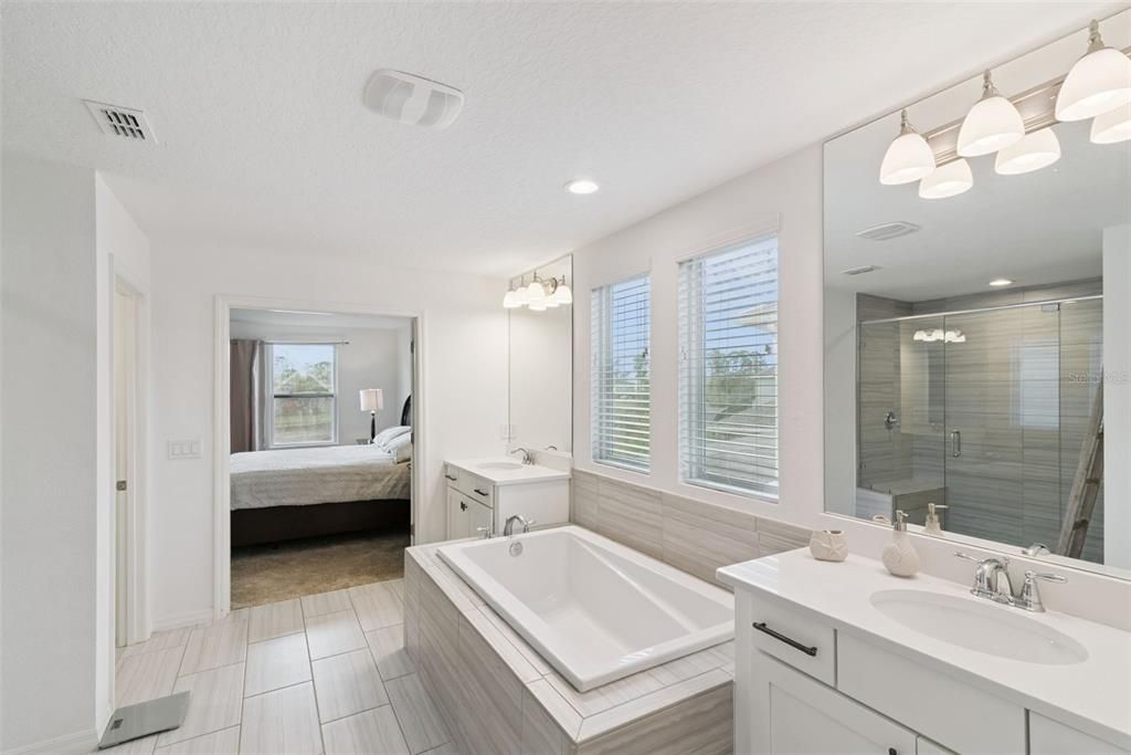 待售: $995,000 (5 贝兹, 4 浴室, 3602 平方英尺)