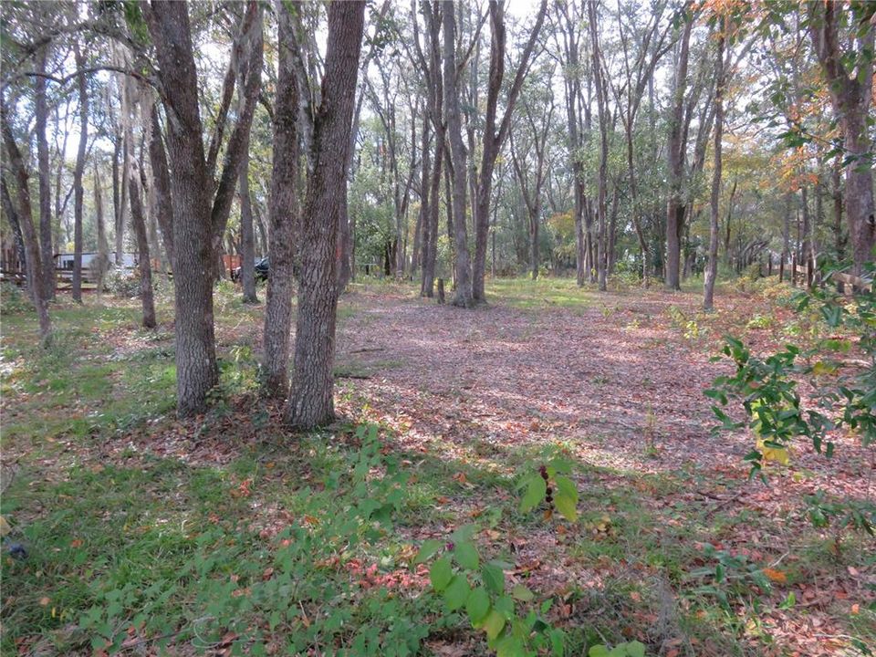 For Sale: $199,999 (2 beds, 1 baths, 864 Square Feet)