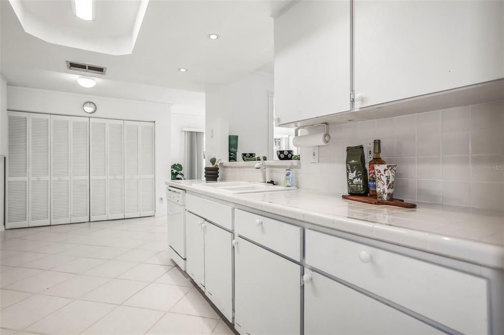 For Sale: $429,000 (2 beds, 2 baths, 1760 Square Feet)