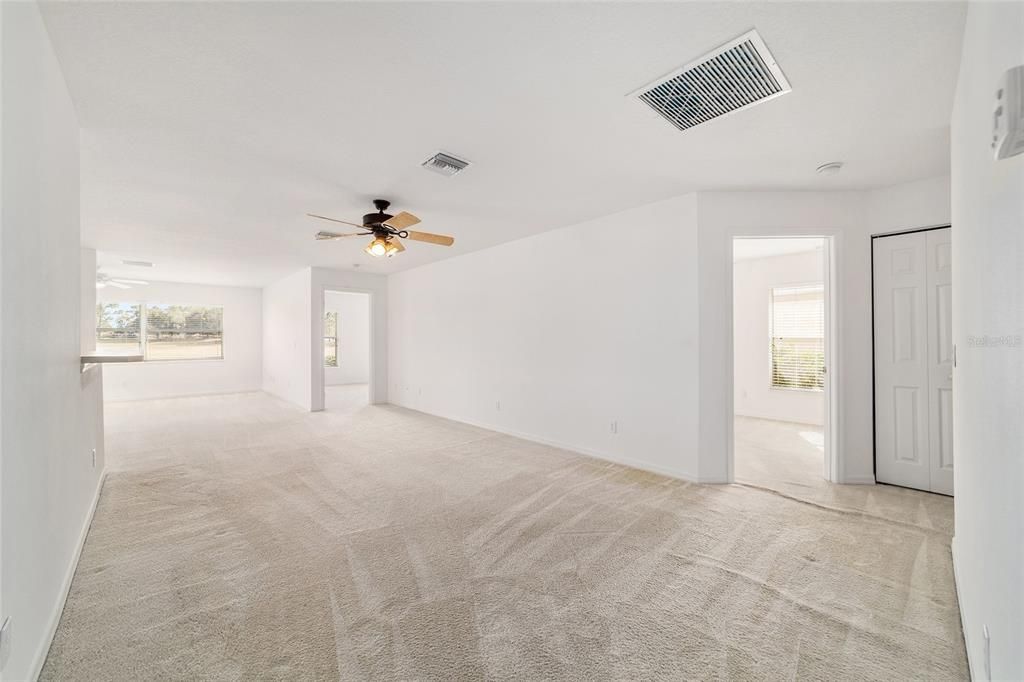 For Sale: $220,000 (2 beds, 2 baths, 1420 Square Feet)