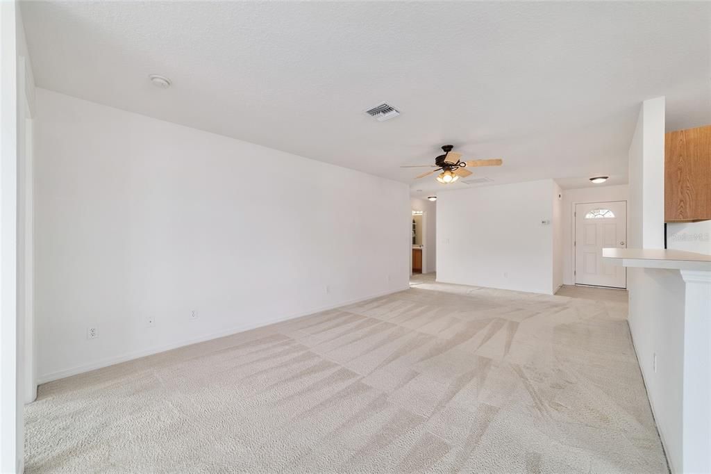 For Sale: $220,000 (2 beds, 2 baths, 1420 Square Feet)