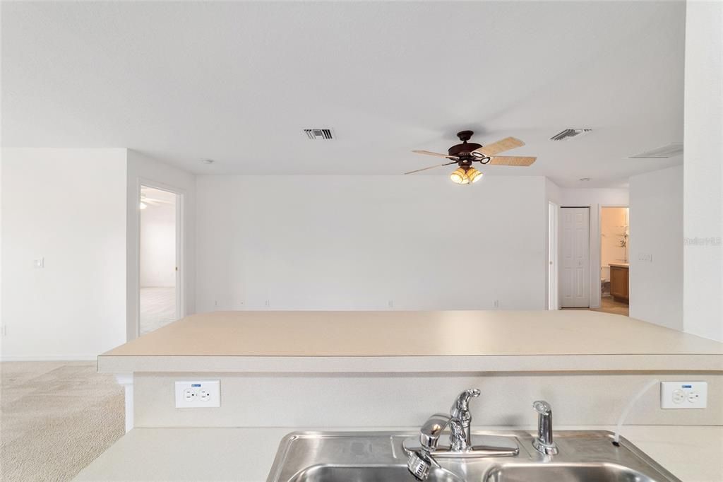 For Sale: $220,000 (2 beds, 2 baths, 1420 Square Feet)