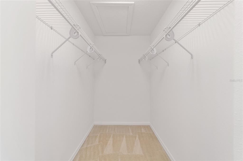 For Sale: $220,000 (2 beds, 2 baths, 1420 Square Feet)