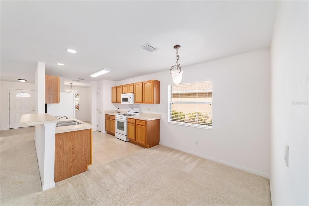 For Sale: $220,000 (2 beds, 2 baths, 1420 Square Feet)