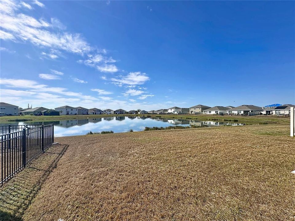 На продажу: $325,000 (4 спален, 2 ванн, 1406 Квадратных фут)