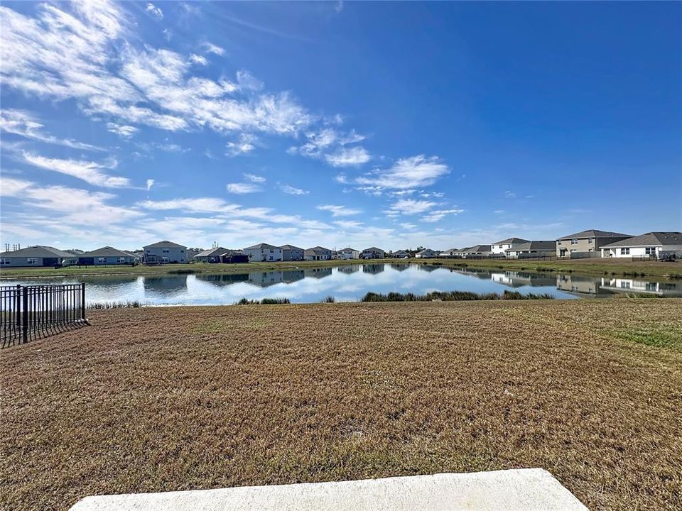 На продажу: $325,000 (4 спален, 2 ванн, 1406 Квадратных фут)