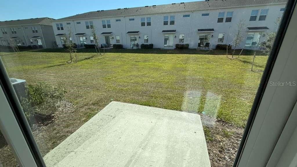 В аренду: $2,090 (3 спален, 2 ванн, 1689 Квадратных фут)