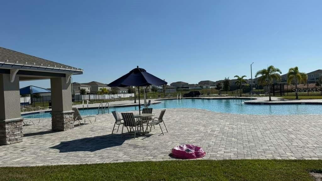 В аренду: $2,090 (3 спален, 2 ванн, 1689 Квадратных фут)