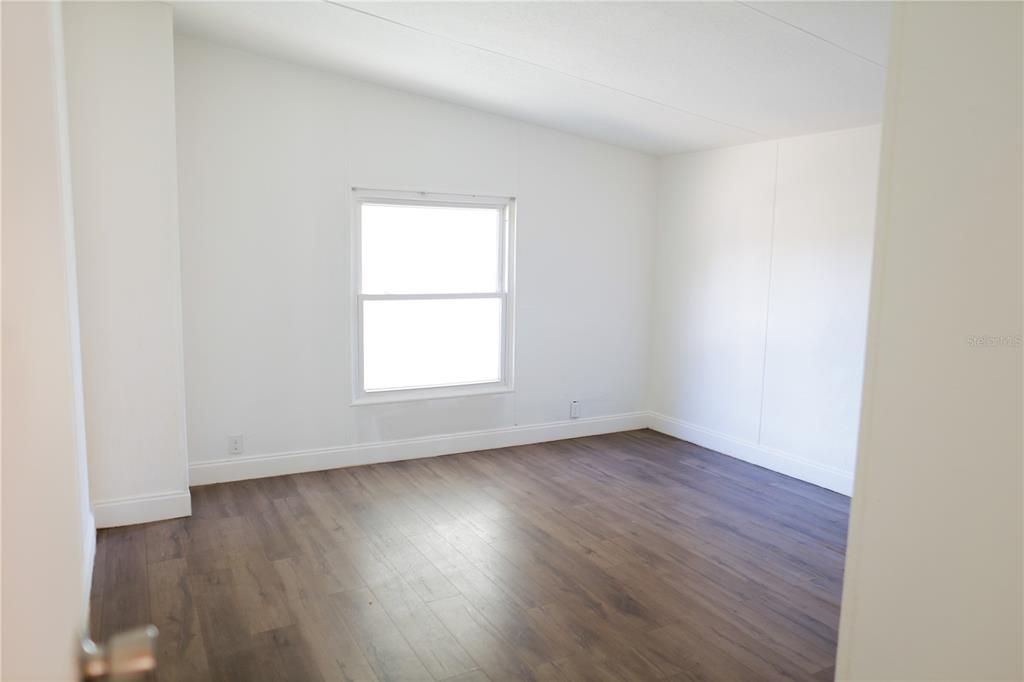 На продажу: $324,900 (4 спален, 2 ванн, 1782 Квадратных фут)