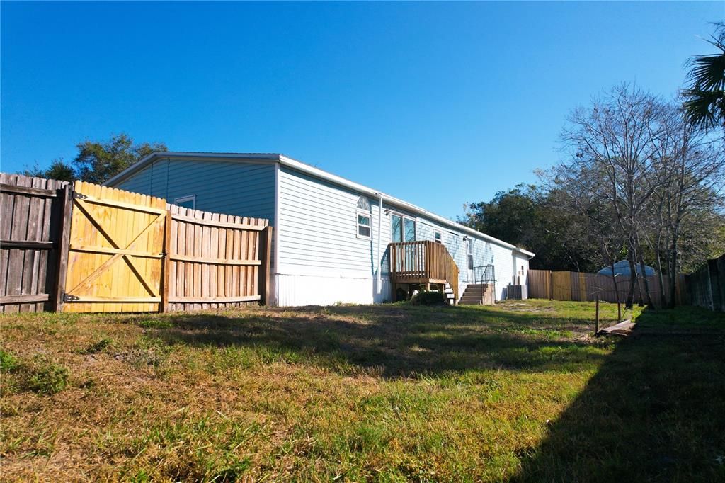 На продажу: $324,900 (4 спален, 2 ванн, 1782 Квадратных фут)