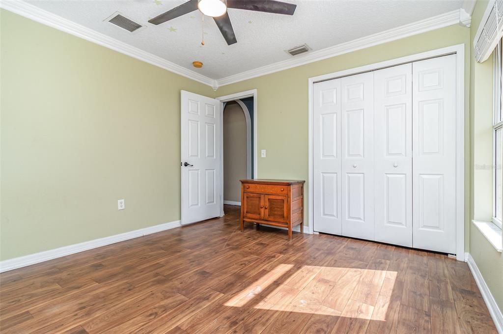 For Sale: $1,400,000 (3 beds, 2 baths, 1900 Square Feet)