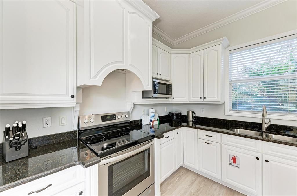 For Sale: $1,765,000 (3 beds, 3 baths, 2703 Square Feet)