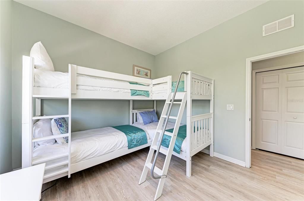 For Sale: $1,765,000 (3 beds, 3 baths, 2703 Square Feet)