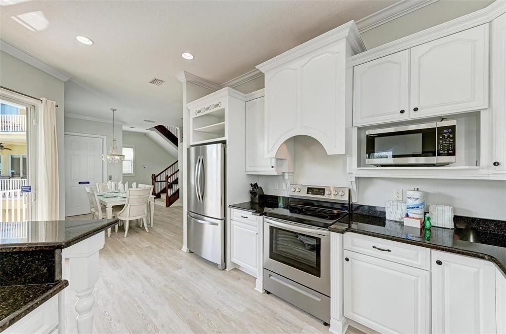 For Sale: $1,765,000 (3 beds, 3 baths, 2703 Square Feet)