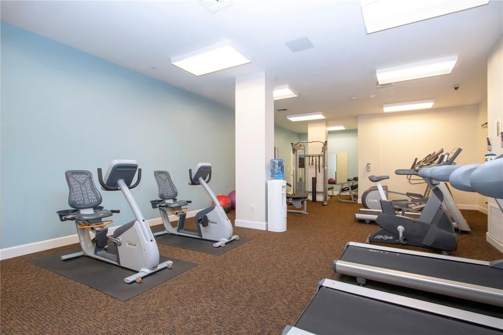 For Sale: $895,000 (2 beds, 2 baths, 1421 Square Feet)