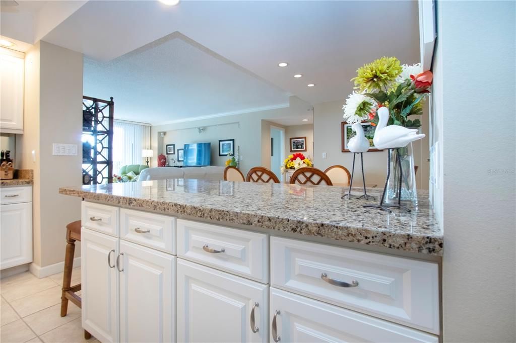 For Sale: $895,000 (2 beds, 2 baths, 1421 Square Feet)