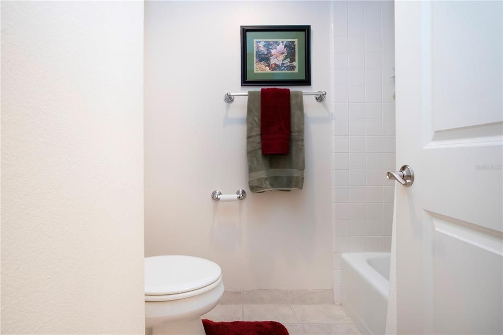 For Sale: $895,000 (2 beds, 2 baths, 1421 Square Feet)