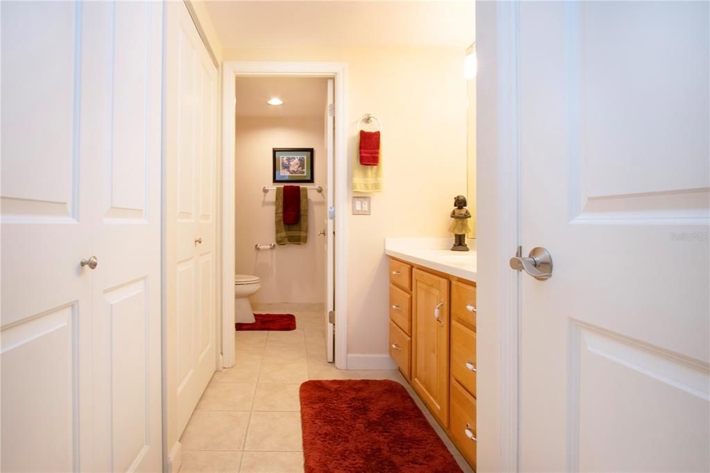 For Sale: $895,000 (2 beds, 2 baths, 1421 Square Feet)