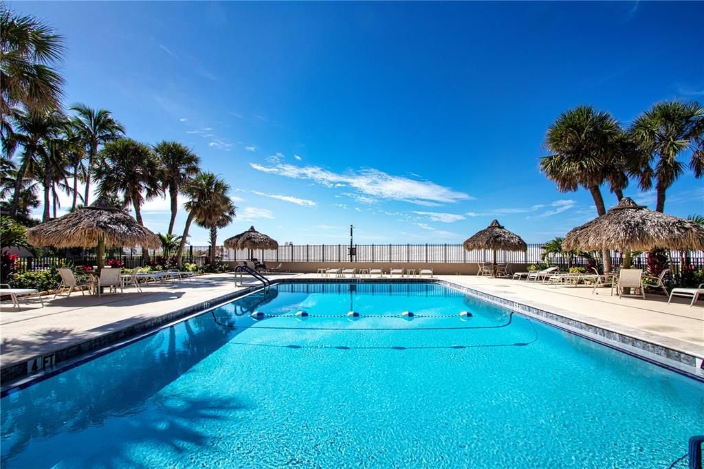 For Sale: $895,000 (2 beds, 2 baths, 1421 Square Feet)