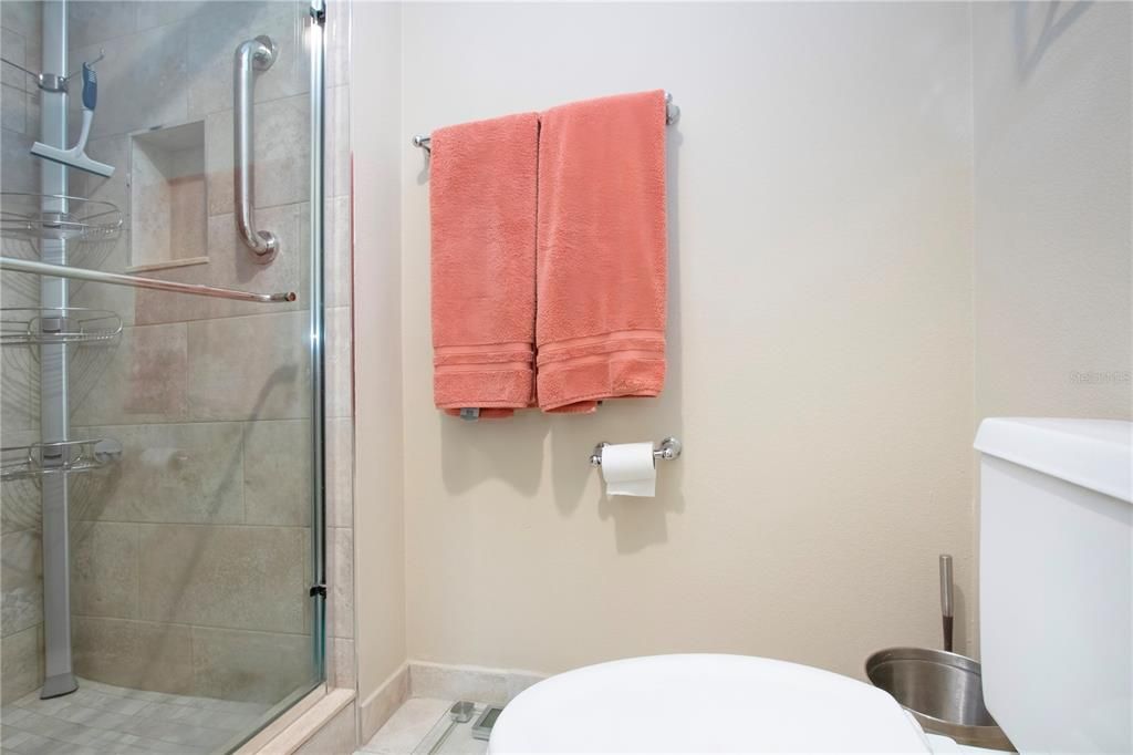 For Sale: $895,000 (2 beds, 2 baths, 1421 Square Feet)