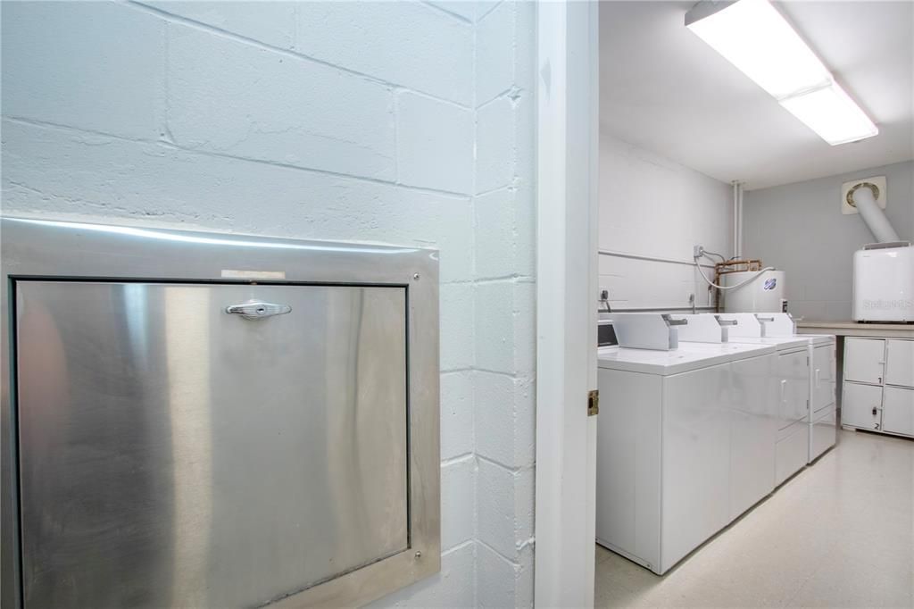 For Sale: $895,000 (2 beds, 2 baths, 1421 Square Feet)