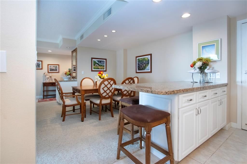 For Sale: $895,000 (2 beds, 2 baths, 1421 Square Feet)