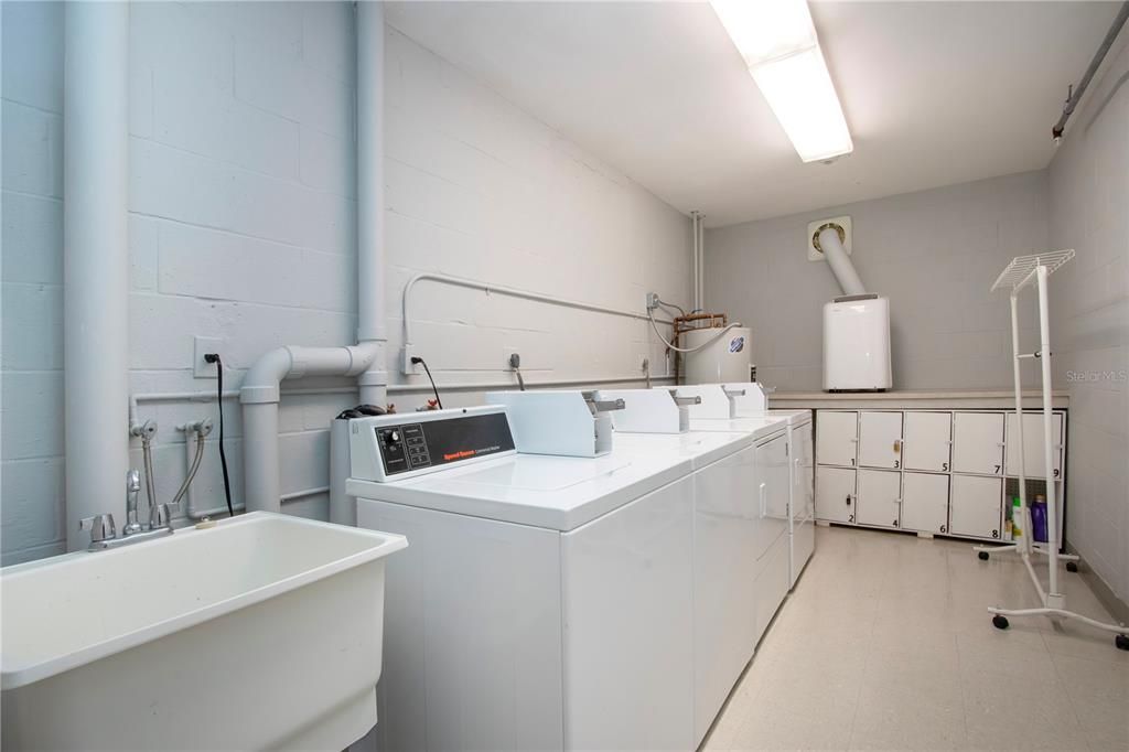 For Sale: $895,000 (2 beds, 2 baths, 1421 Square Feet)