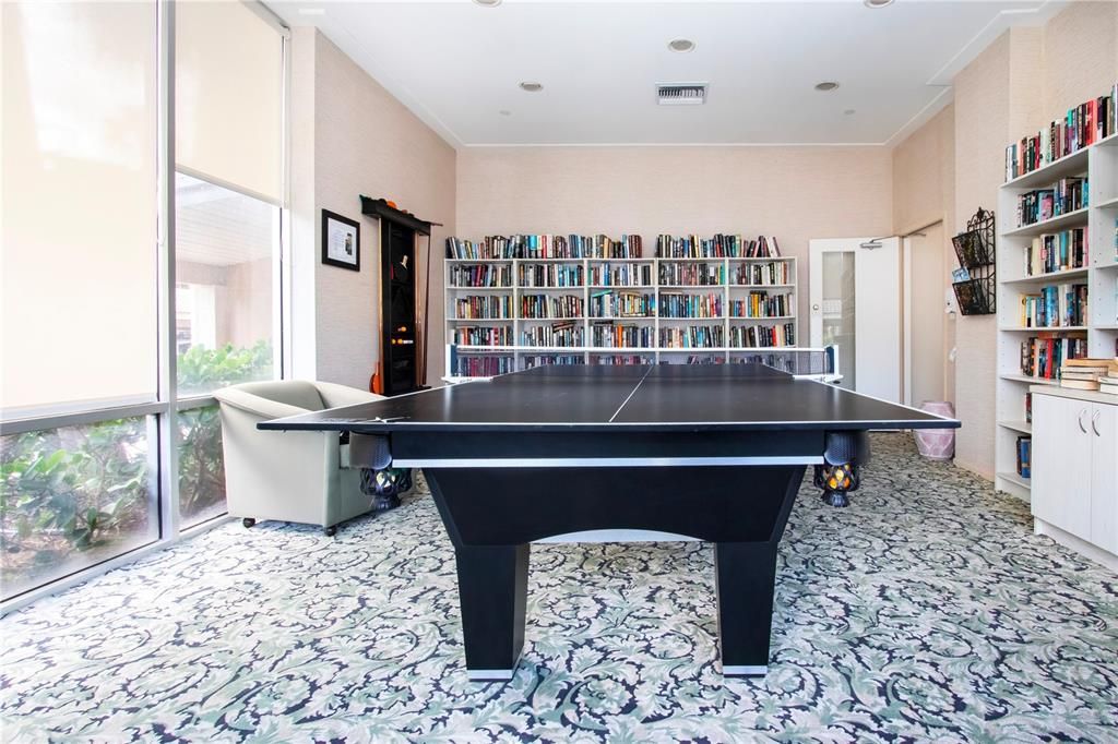 For Sale: $895,000 (2 beds, 2 baths, 1421 Square Feet)