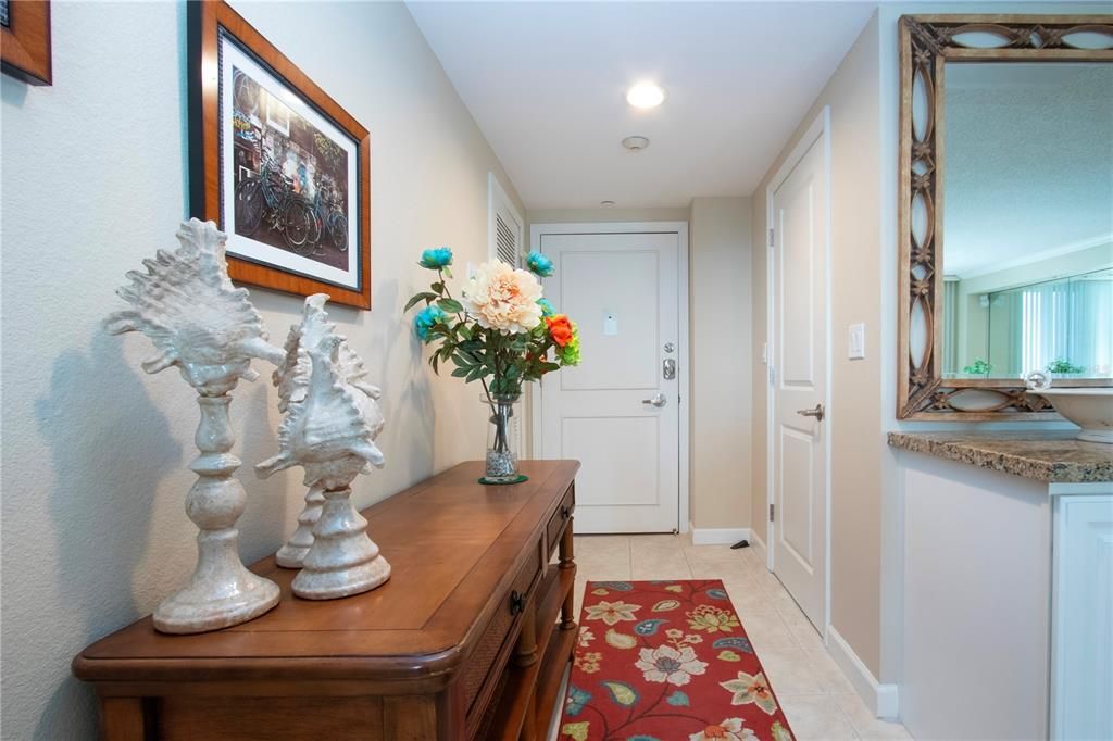 For Sale: $895,000 (2 beds, 2 baths, 1421 Square Feet)