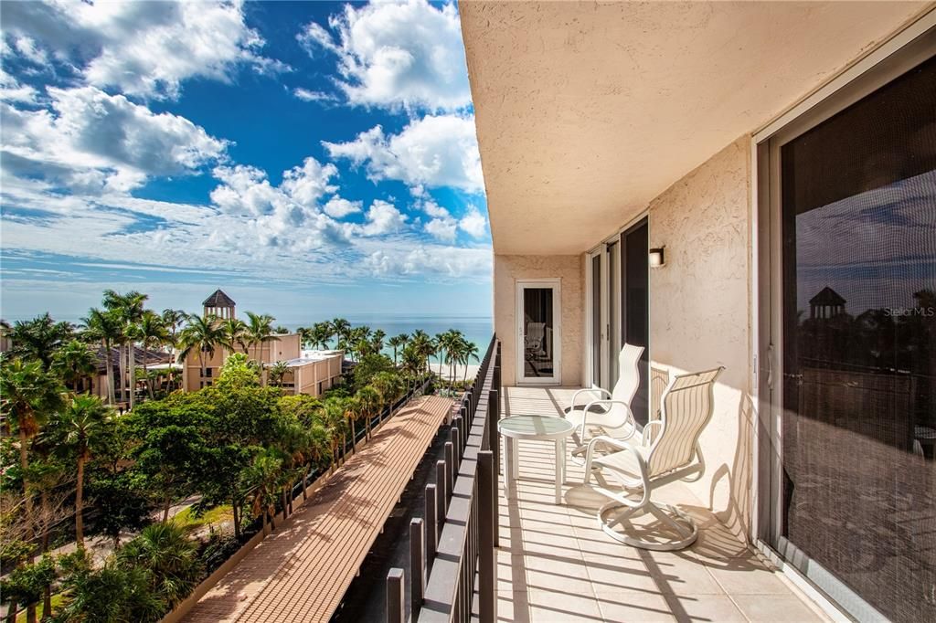 For Sale: $895,000 (2 beds, 2 baths, 1421 Square Feet)