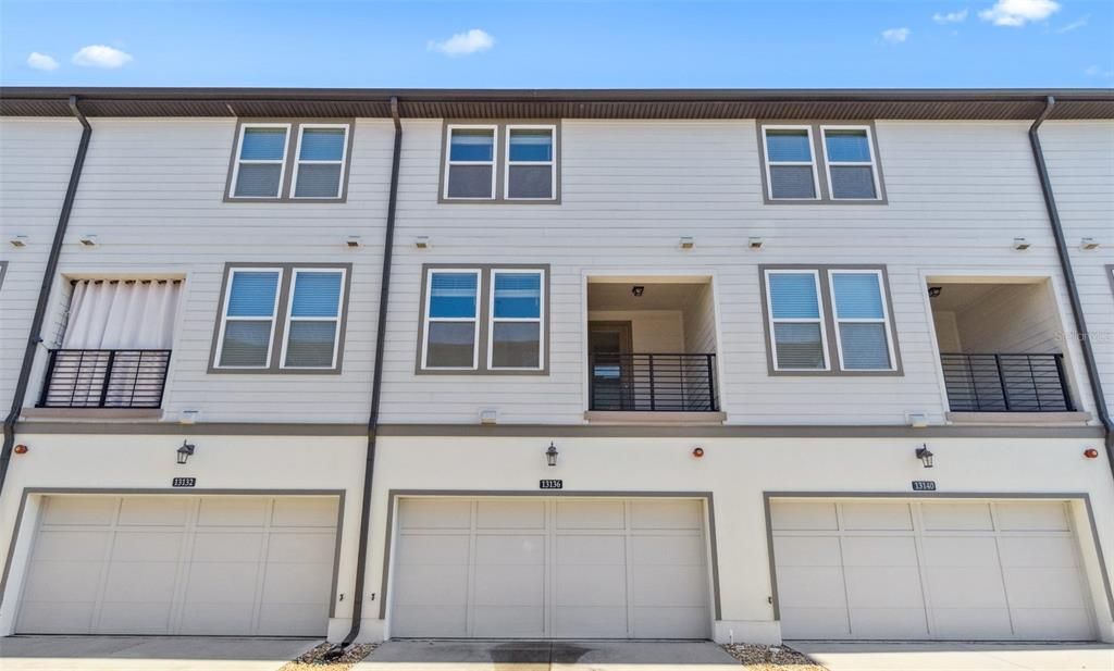 For Rent: $3,200 (3 beds, 3 baths, 2016 Square Feet)