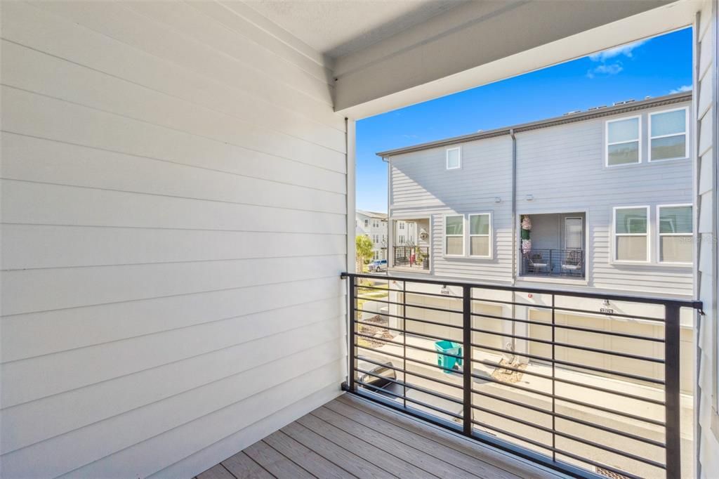 For Rent: $3,200 (3 beds, 3 baths, 2016 Square Feet)