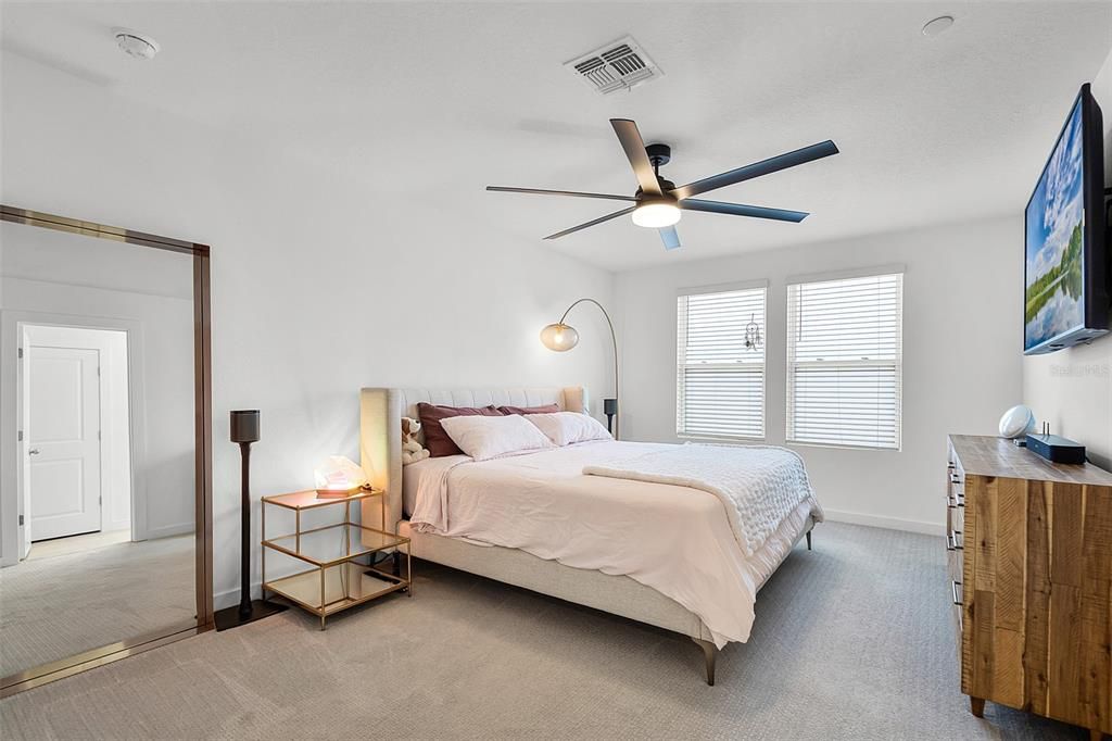 For Rent: $3,200 (3 beds, 3 baths, 2016 Square Feet)